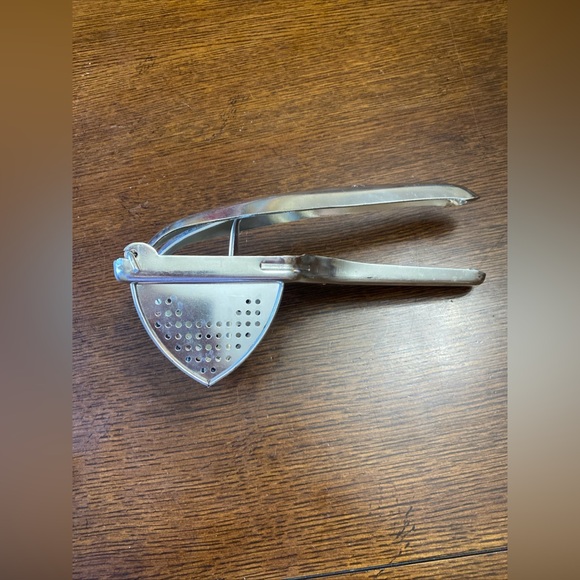 Stainless Steel Potato Vegetable Fruits Ricer Large Capacity Heavy Duty - Picture 7 of 10